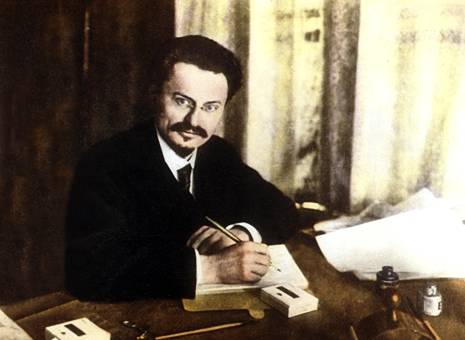 Trotsky al lavoro